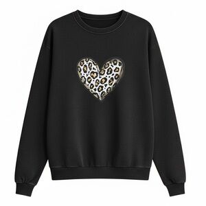 Black Sweatshirt with Leopard Heart Graphic Size XL
